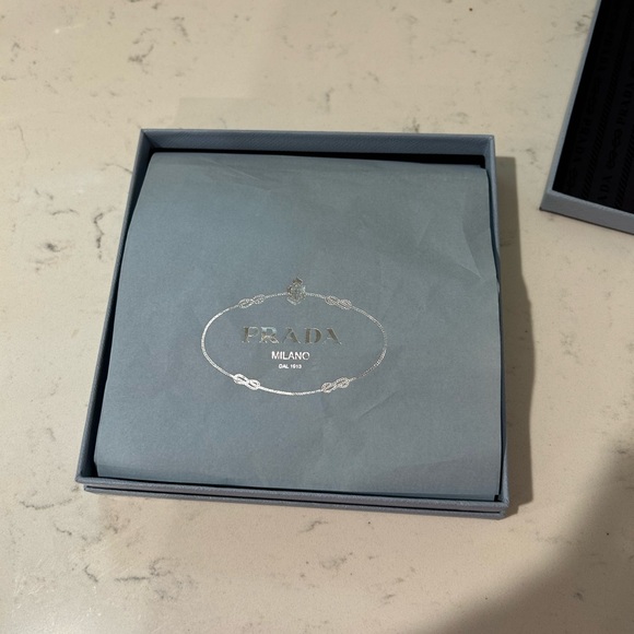 Prada Black/White Printed Silk Twill Scrunchie - Picture 5 of 5